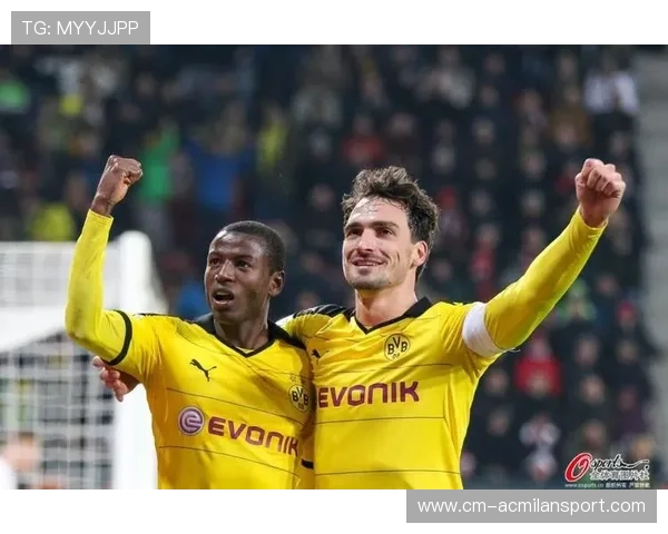 拜仁姆希塔良快速插上外脚背推射成功，惊艳全场！