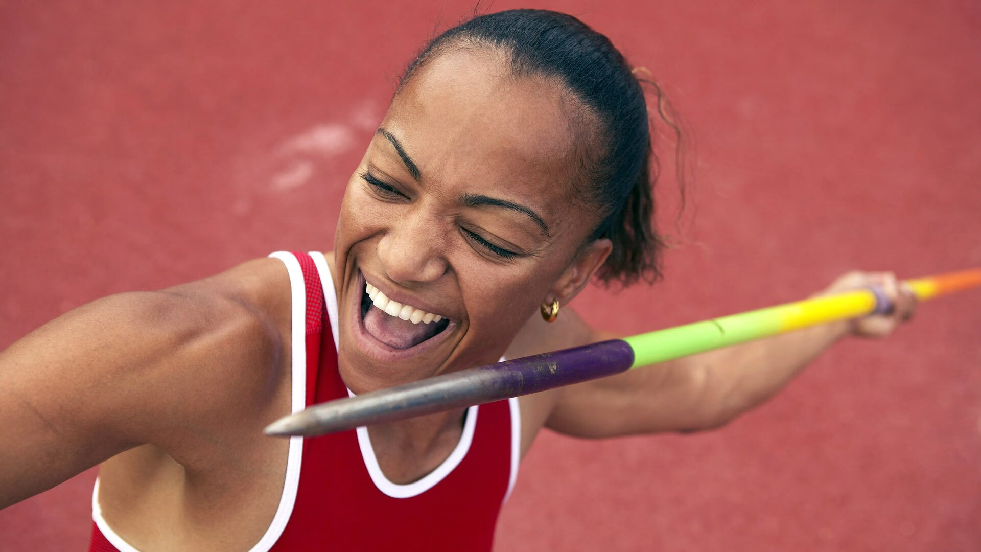 体育评论如何看待体育精神与商业化的碰撞，体育评论如何看待体育精神与商业化的碰撞