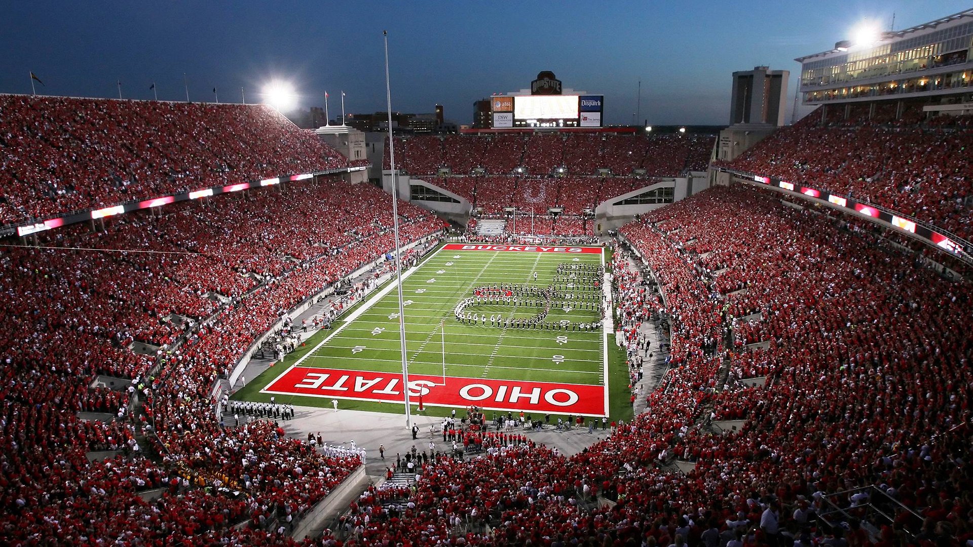 弗赖堡锋线冲击力增强打出关键突破，弗赖堡前锋